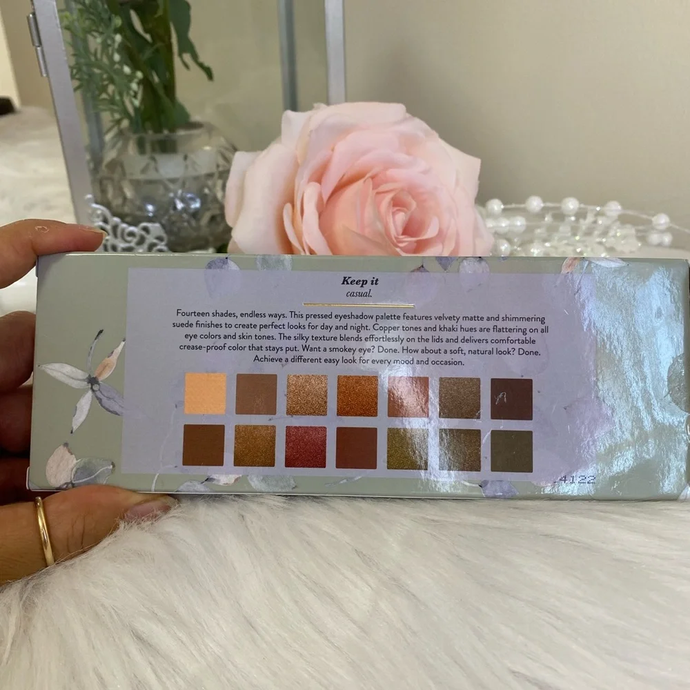 LAURA GELLER THE CASUAL COLLECTION COPPER & KHAKI 14 MULTI-FINISH EYESHADOW